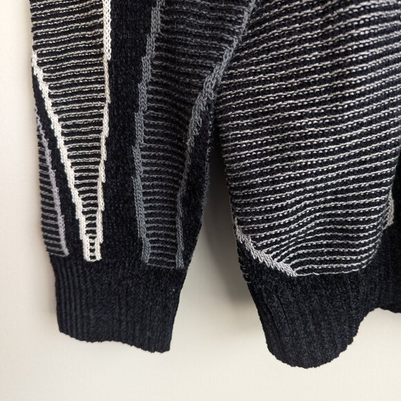 Tundra 3D knit Vintage Grandpa Sweater - Picture 4 of 7